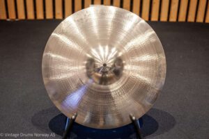 Vintage 1970 Zildjian 18 A Crash/Ride #220B
